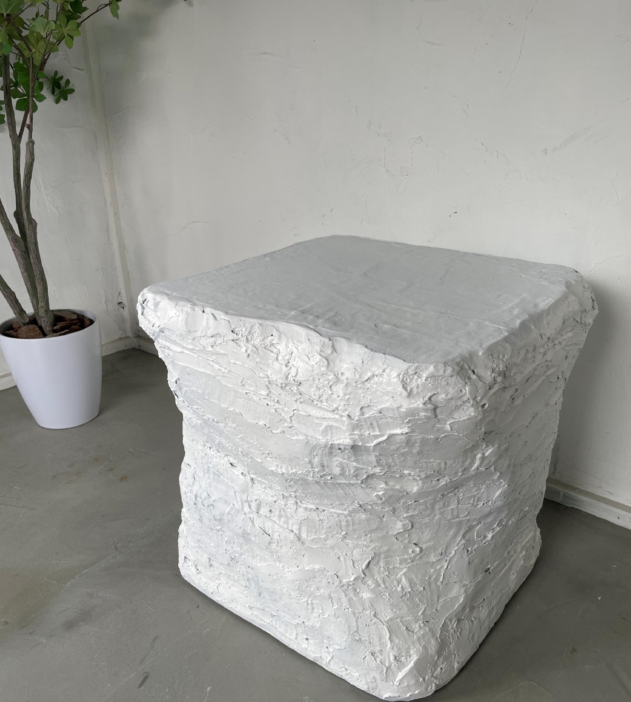 展示台(発砲スチロール造形)1枚目の画像